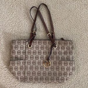 Michael Kors Signature Tote
